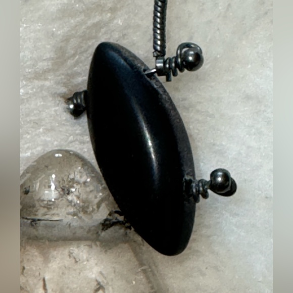 Kenneth Cole Necklace with adjustable length. Diamond shape clear & dark brown - Picture 4 of 11